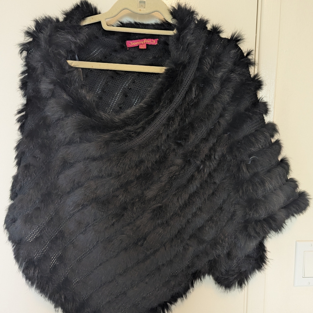 Chic Black Faux Fur Poncho